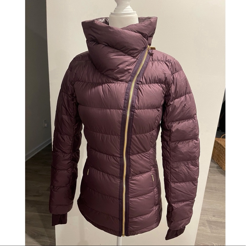 Athleta puffer